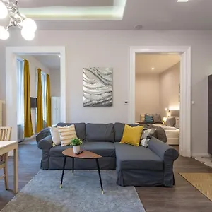 Apartment Luxury Central Next To The Fashion Str., Budapest